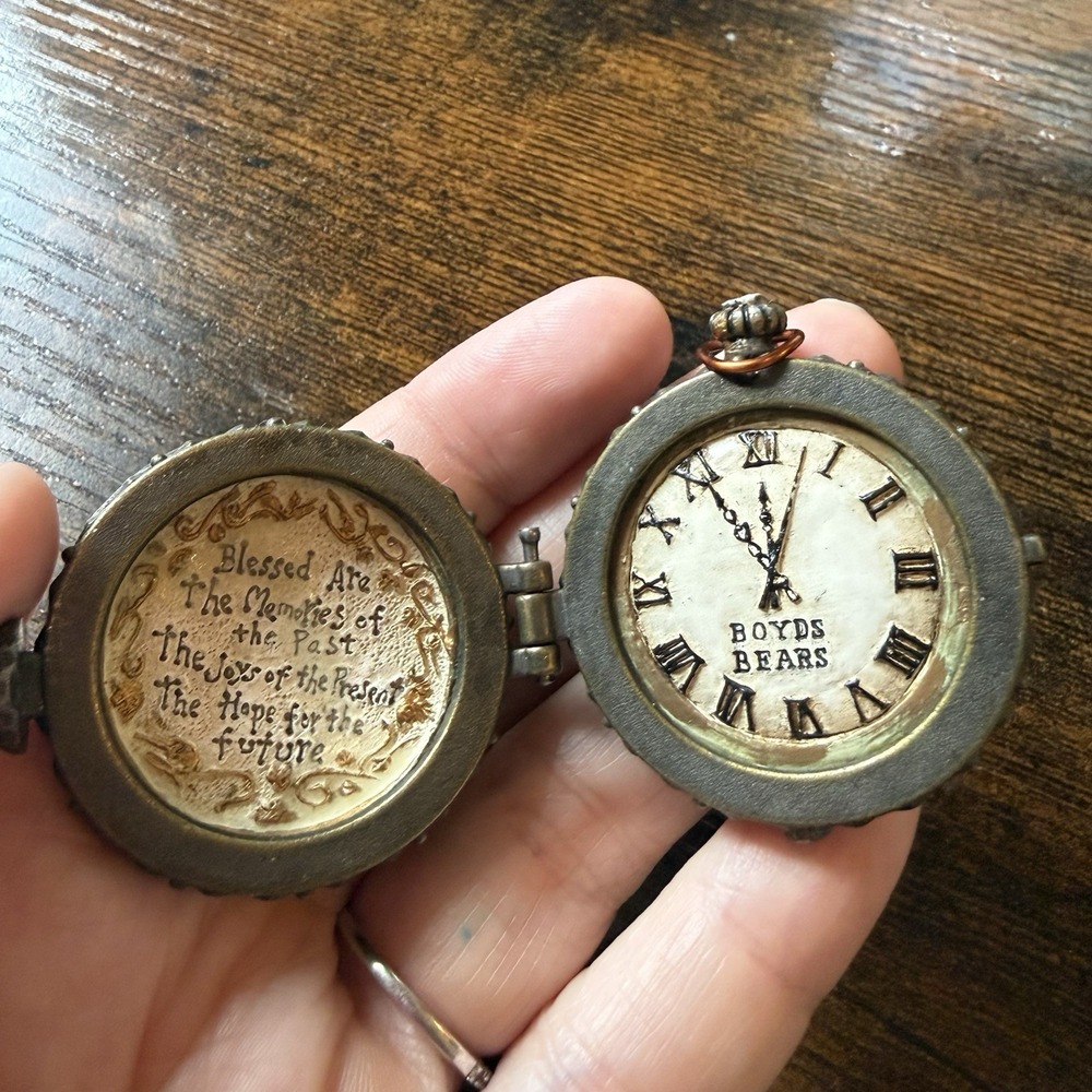 Boyds Bears 2001 Gold Tone Heart Pocket Watch Ornament Keepsake
